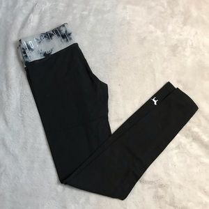 VS PINK YOGA PANTS XS